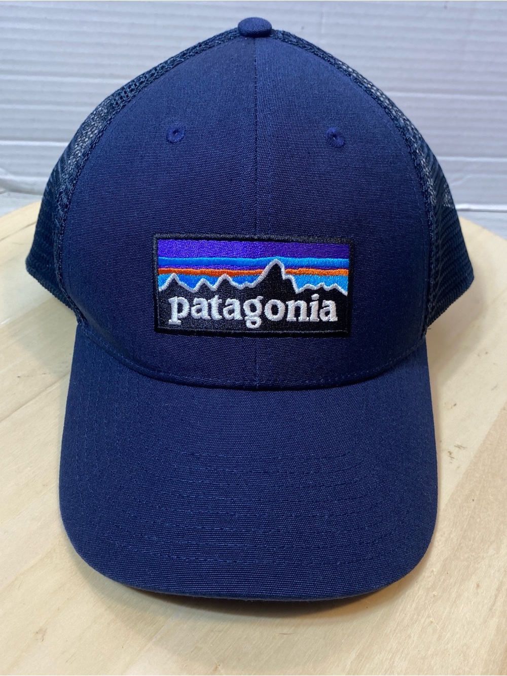 NWT Patagonia P-6 Logo LoPro Trucker Hat New Navy Blue Mesh Snapback Cap 38283⁠